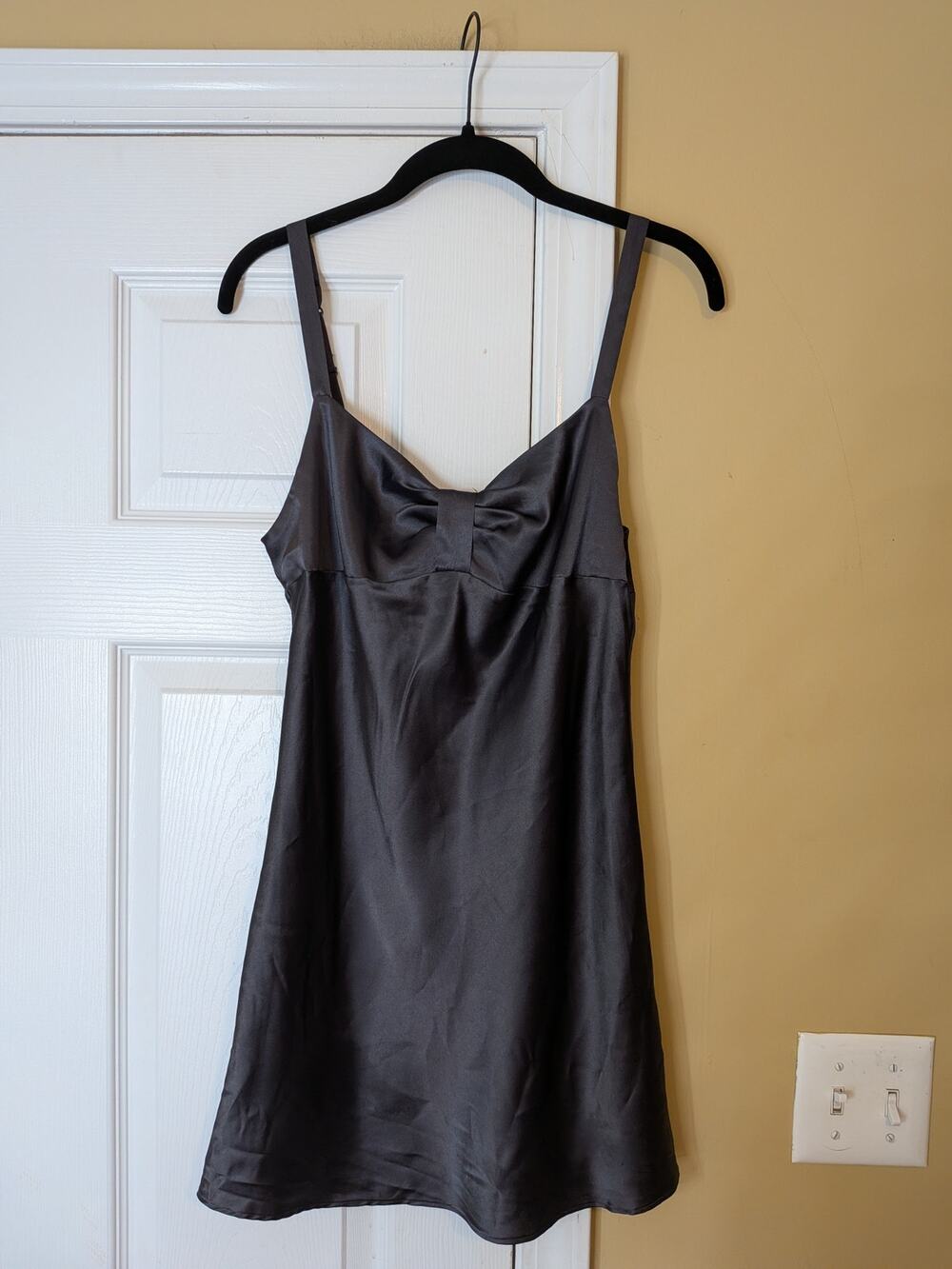 Victoria’s Secret Angels Charcoal Gray Satin Bow Slip Dress Size Small Lingerie